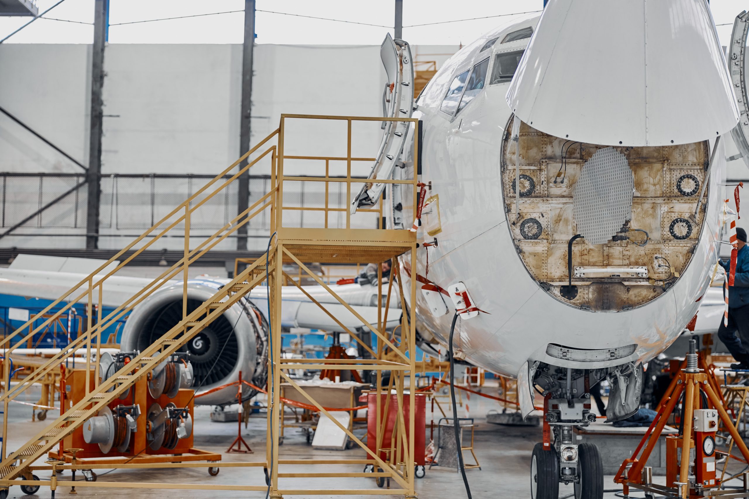 Aircraft engineering maintenance in a hangar